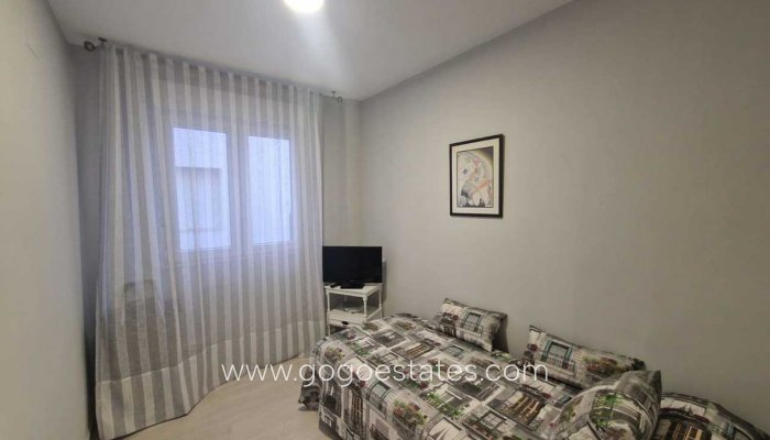 Te koop - Appartement - Appartement op de middelste verdieping - Torrevieja - Torrevieja Centro