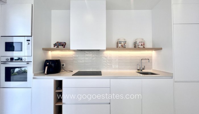 Te koop - Huis - Vrijstaande Villa - Torrevieja - Torrevieja Centro