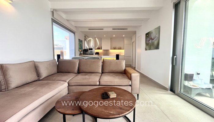 Te koop - Huis - Vrijstaande Villa - Torrevieja - Torrevieja Centro