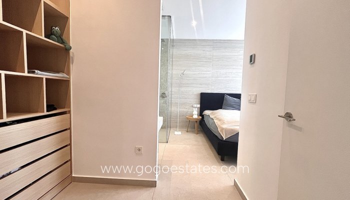 Te koop - Huis - Vrijstaande Villa - Torrevieja - Torrevieja Centro