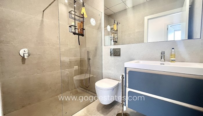 Te koop - Huis - Vrijstaande Villa - Torrevieja - Torrevieja Centro