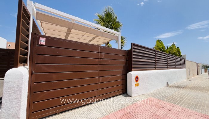 Te koop - Huis - Vrijstaande Villa - Torrevieja - Torrevieja Centro