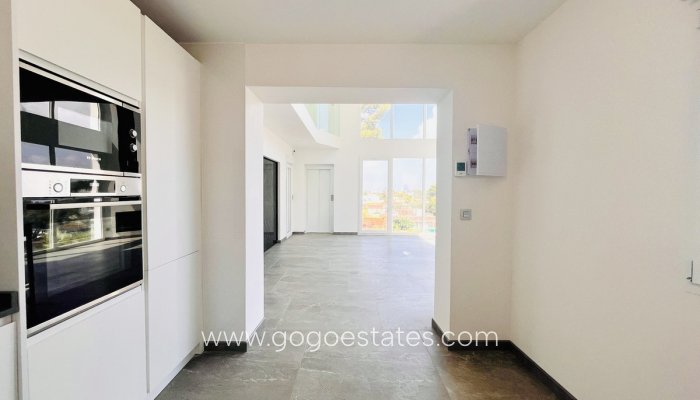 Te koop - Huis - Vrijstaande Villa - Orihuela - Los Balcones