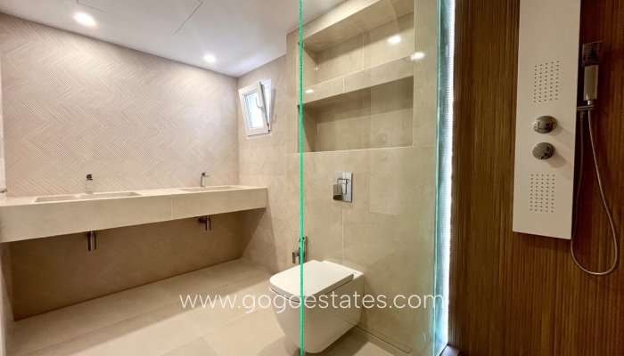 Te koop - Huis - Vrijstaande Villa - Orihuela - Los Balcones