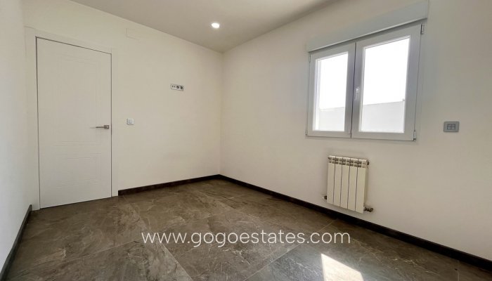 Te koop - Huis - Vrijstaande Villa - Orihuela - Los Balcones