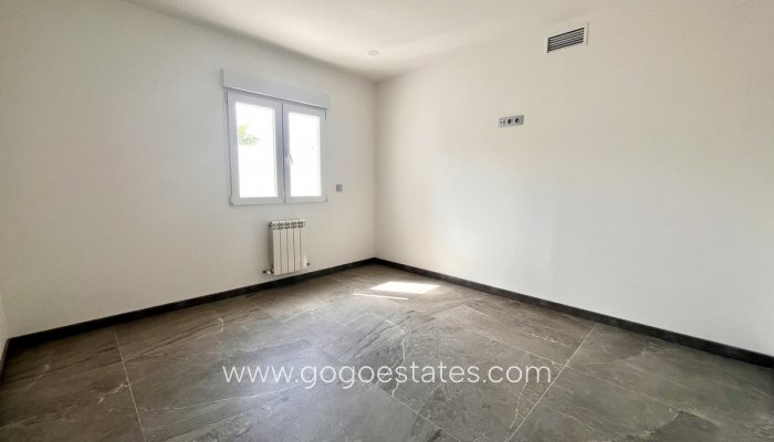 Te koop - Huis - Vrijstaande Villa - Orihuela - Los Balcones