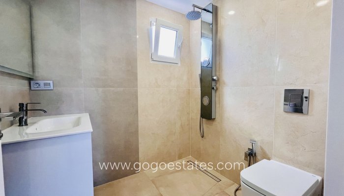 Te koop - Huis - Vrijstaande Villa - Orihuela - Los Balcones