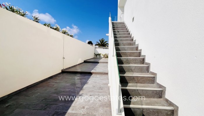 Te koop - Huis - Vrijstaande Villa - Orihuela - Los Balcones