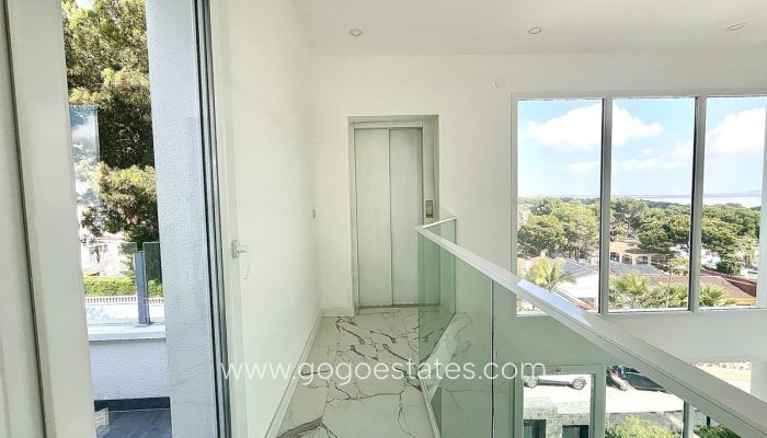 Te koop - Huis - Vrijstaande Villa - Orihuela - Los Balcones