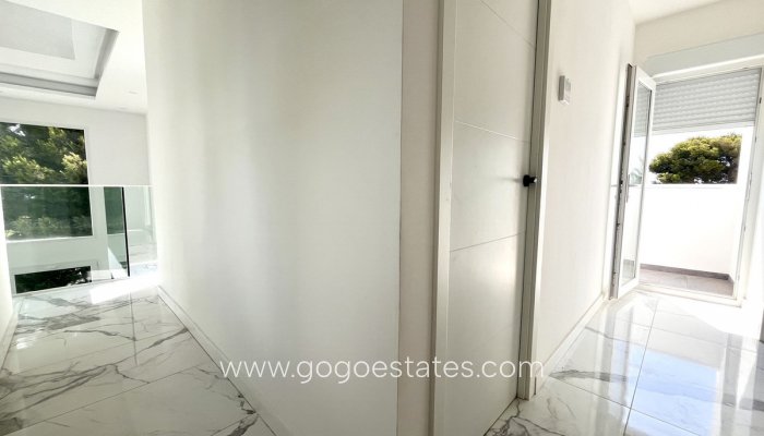 Te koop - Huis - Vrijstaande Villa - Orihuela - Los Balcones