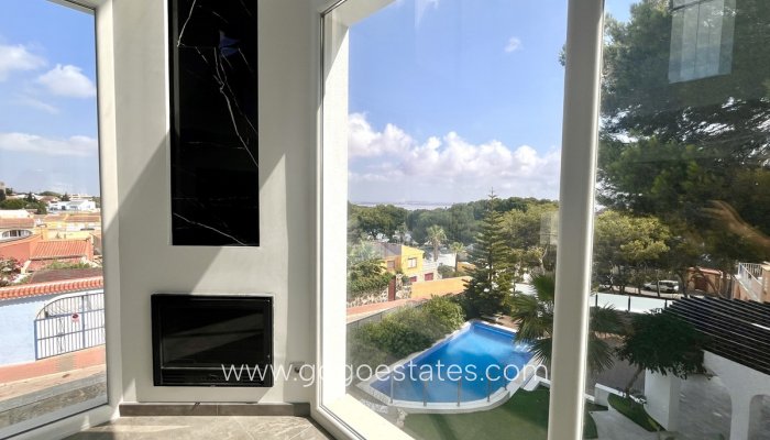 Te koop - Huis - Vrijstaande Villa - Orihuela - Los Balcones