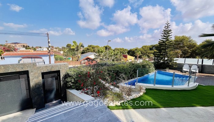 Te koop - Huis - Vrijstaande Villa - Orihuela - Los Balcones