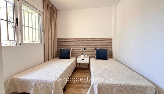 Te koop - Huis - Stadswoning - Orihuela - Playa Flamenca