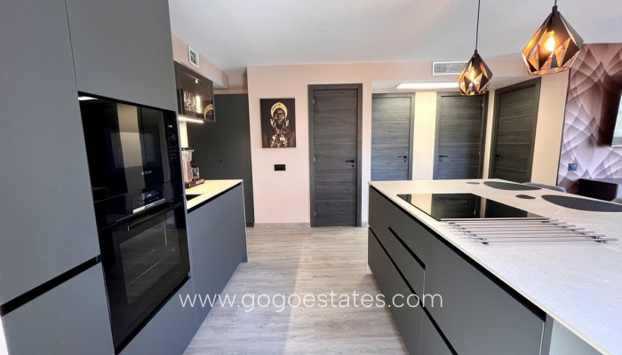 Revente - Appartement - Appartement au rez-de-chaussée - Almoradi - Almoradi Centro