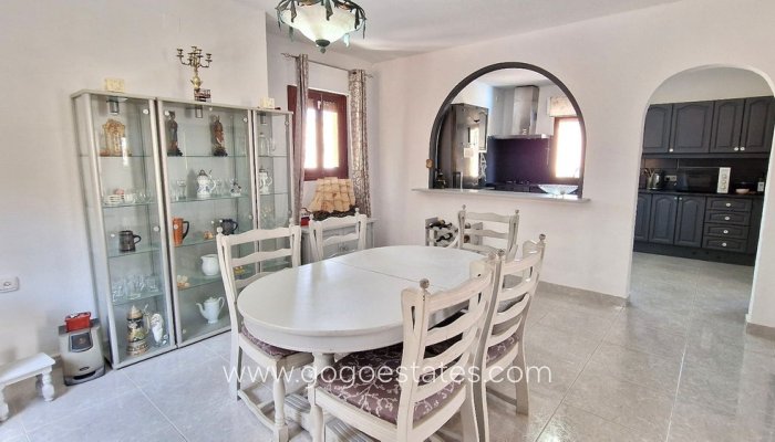 Te koop - Huis - Vrijstaande Villa - Orihuela - Orihuela Centro