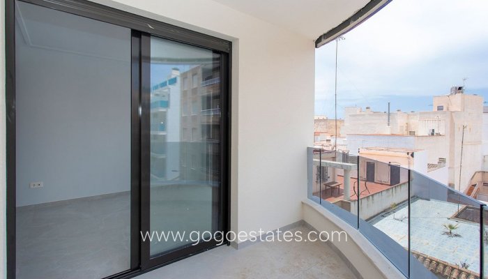 Resale - Apartment - Middle Floor Apartment - Torrevieja - Torrevieja Centro