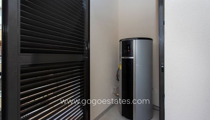 Resale - Apartment - Middle Floor Apartment - Torrevieja - Torrevieja Centro