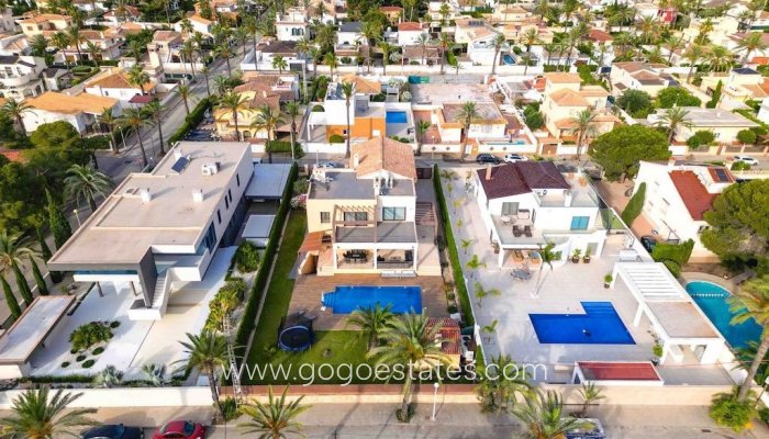 Te koop - Huis - Vrijstaande Villa - Orihuela - Cabo Roig