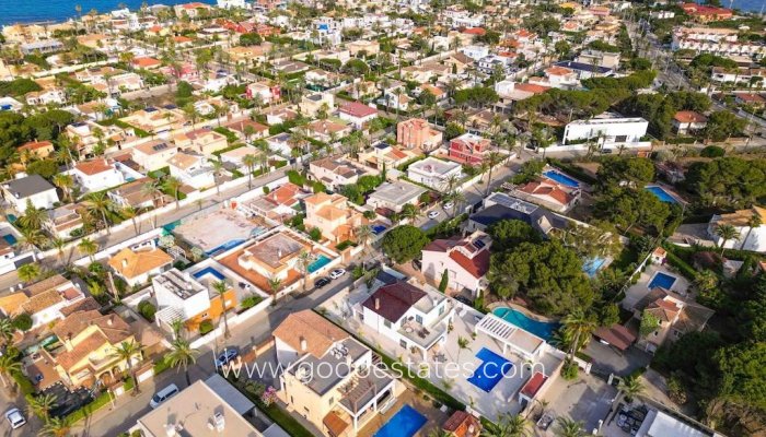 Te koop - Huis - Vrijstaande Villa - Orihuela - Cabo Roig