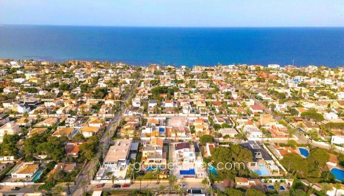 Te koop - Huis - Vrijstaande Villa - Orihuela - Cabo Roig