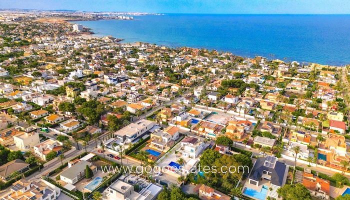 Te koop - Huis - Vrijstaande Villa - Orihuela - Cabo Roig