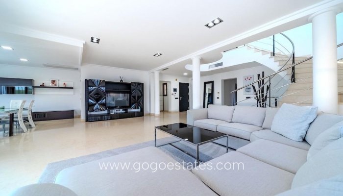 Te koop - Huis - Vrijstaande Villa - Orihuela - Cabo Roig