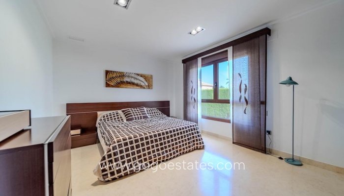 Te koop - Huis - Vrijstaande Villa - Orihuela - Cabo Roig