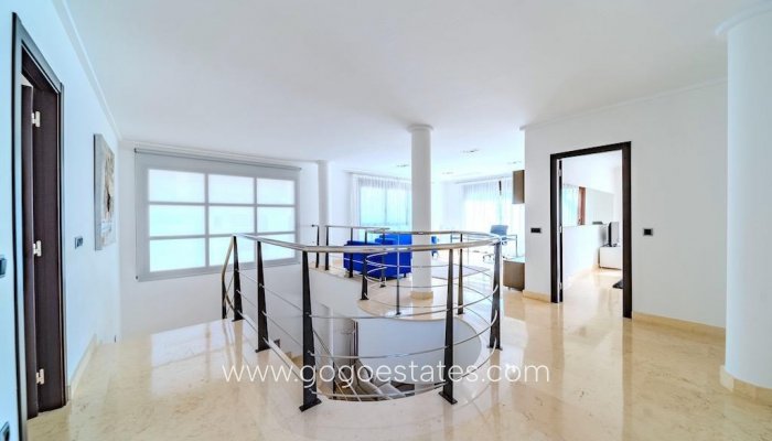 Te koop - Huis - Vrijstaande Villa - Orihuela - Cabo Roig