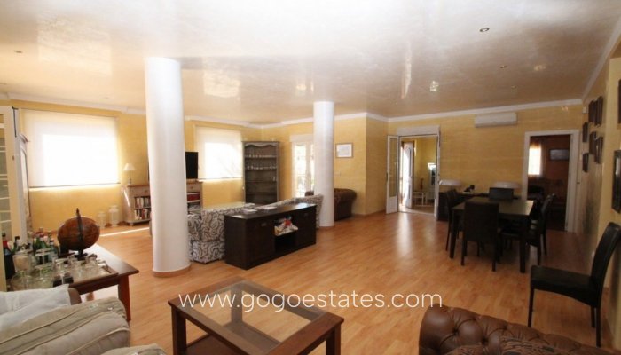 Te koop - Huis - Vrijstaande Villa - Orihuela - Cabo Roig