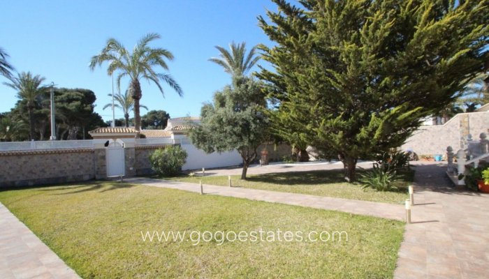 Te koop - Huis - Vrijstaande Villa - Orihuela - Cabo Roig