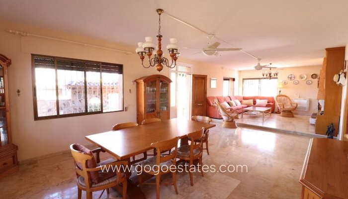 Te koop - Huis - Vrijstaande Villa - Orihuela - Cabo Roig