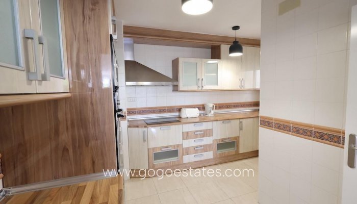 Resale - Apartment - Middle Floor Apartment - Torrevieja - Torrevieja Centro