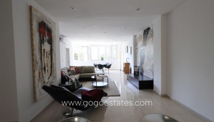 Resale - Apartment - Middle Floor Apartment - Torrevieja - Torrevieja Centro