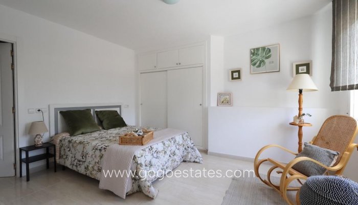 Resale - Apartment - Middle Floor Apartment - Torrevieja - Torrevieja Centro
