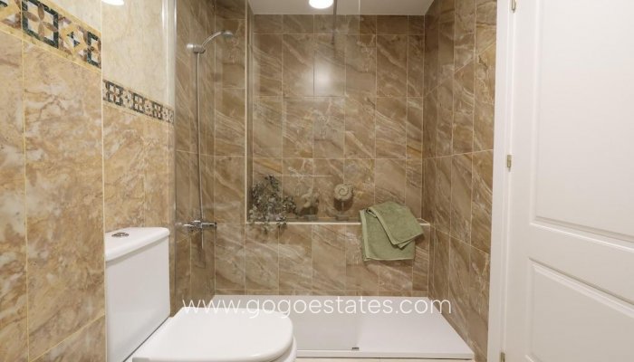 Resale - Apartment - Middle Floor Apartment - Torrevieja - Torrevieja Centro