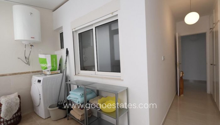Resale - Apartment - Middle Floor Apartment - Torrevieja - Torrevieja Centro