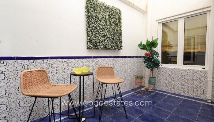 Resale - Apartment - Middle Floor Apartment - Torrevieja - Torrevieja Centro