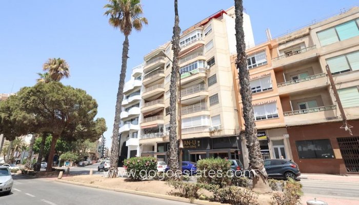 Resale - Apartment - Middle Floor Apartment - Torrevieja - Torrevieja Centro
