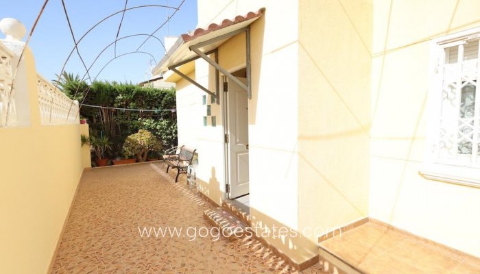 Te koop - Huis - Vrijstaande Villa - Orihuela - Playa Flamenca
