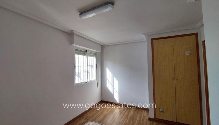 Te koop - Huis - Stadswoning - Orihuela - Los Altos