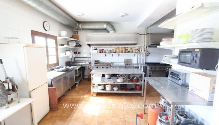 Te koop - Commercieel - Zakelijk - Orihuela - La Zenia