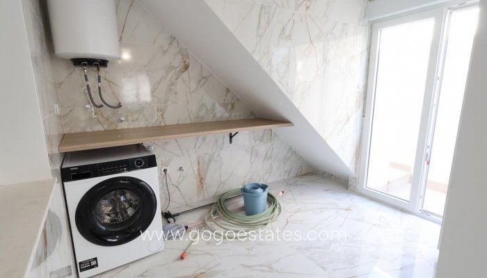 Te koop - Huis - Stadswoning - Torrevieja - San Luis