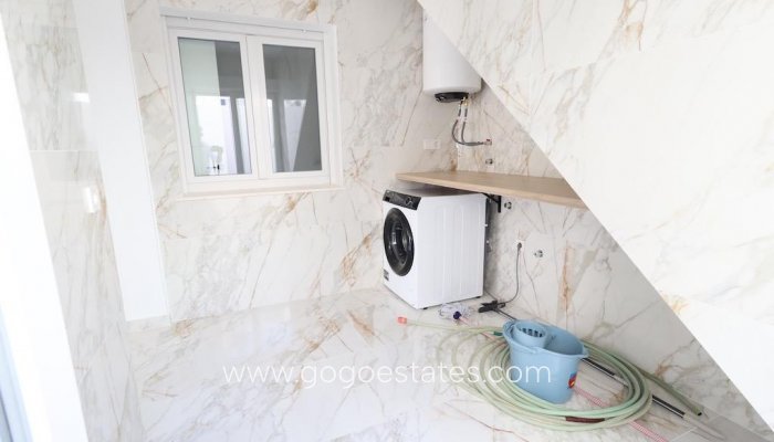 Te koop - Huis - Stadswoning - Torrevieja - San Luis