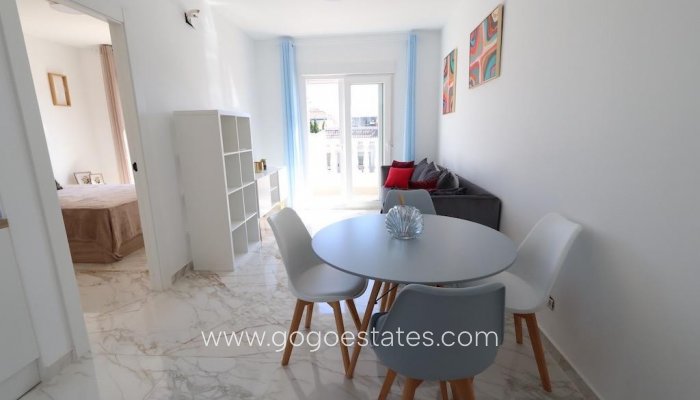 Te koop - Huis - Stadswoning - Torrevieja - San Luis