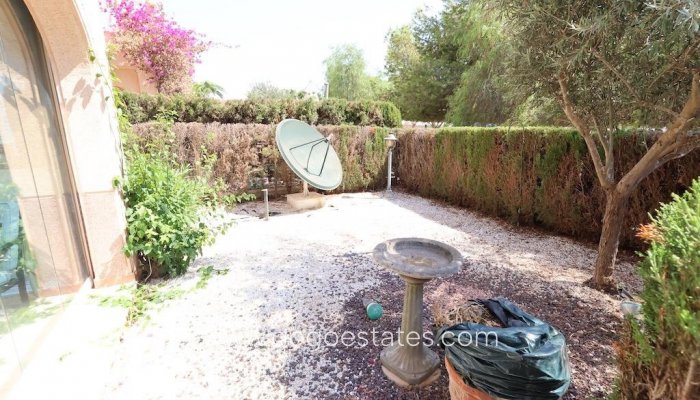 Te koop - Huis - Bungalow - Orihuela - Punta Prima