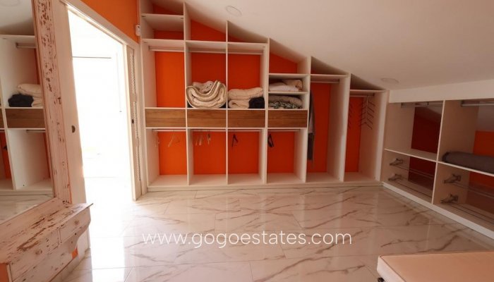 Te koop - Huis - Vrijstaande Villa - Orihuela - Villamartin