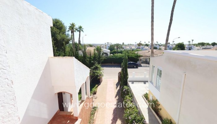 Te koop - Huis - Vrijstaande Villa - Orihuela - Villamartin