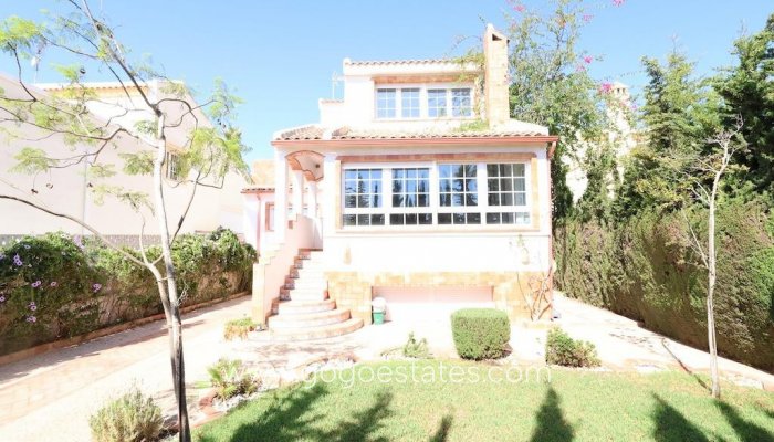 Te koop - Huis - Vrijstaande Villa - Orihuela - Villamartin