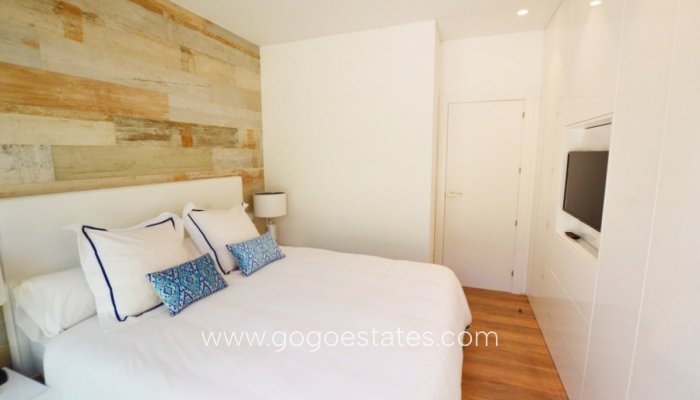 Te koop - Huis - Halfvrijstaande woning - Orihuela - Las Colinas Golf