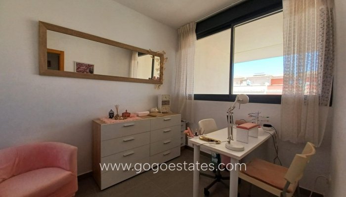 Te koop - Appartement - Appartement op de middelste verdieping - Orihuela - Los Dolses